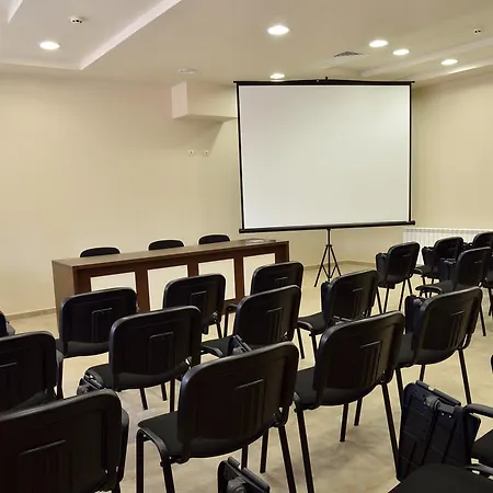 Glicinia Hotel 3*