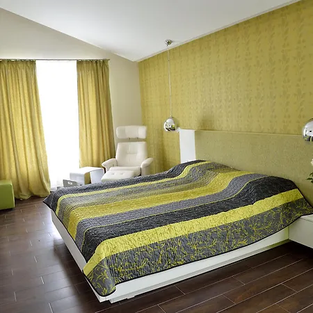 Glicinia Hotel