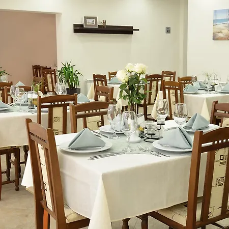 Glicinia Hotel 3*